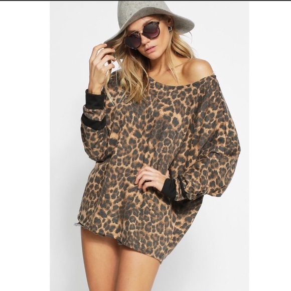 Leopard Print Boxy Top - Picture 3 of 5